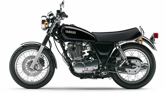 2014-Yamaha-SR400-EU-Yamaha-Black-Studio-006_gal_full.jpg