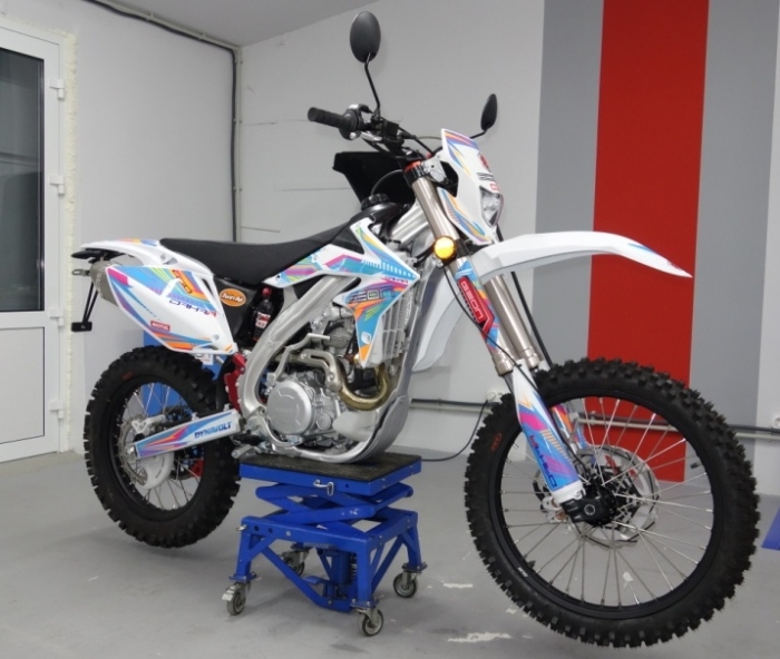 geon_dakar_450e_enduro_factory__5_.JPG