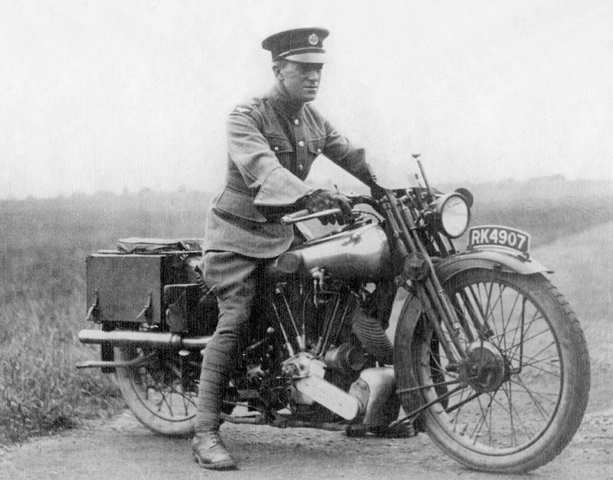 Lawrence_of_Arabia_Brough_Superior.jpg